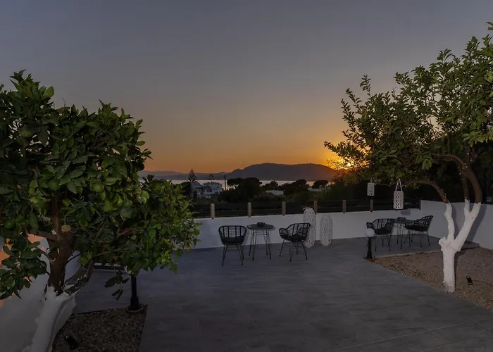 Pounedes Luxury Pefki