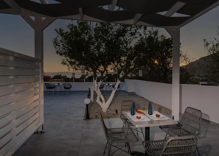 Pounedes Luxury Oda ve Kahvaltı