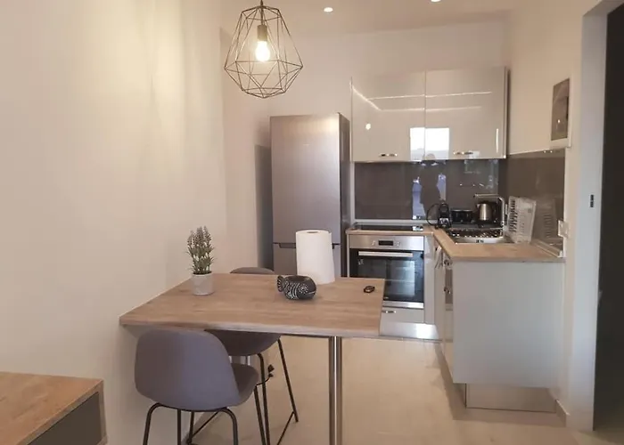 Oda ve Kahvaltı Pounedes Luxury