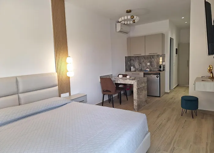 Pounedes Luxury Oda ve Kahvaltı Pefki