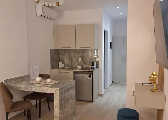 Oda ve Kahvaltı Pounedes Luxury 4*