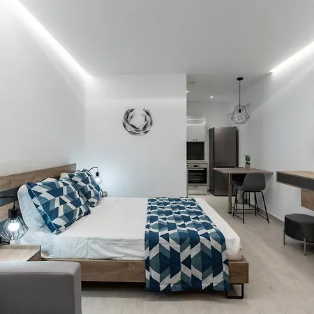 Pounedes Luxury 4*