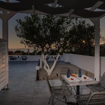 Pounedes Luxury Alojamento de Acomodação e Pequeno-almoço