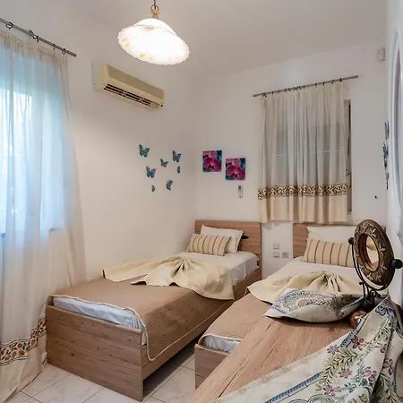 Pounedes Luxury 4* Pefki