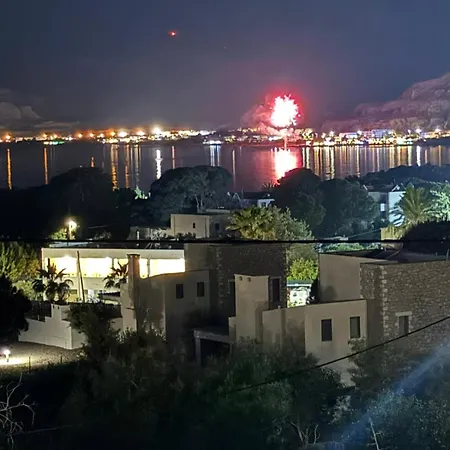 Pounedes Luxury Alojamento de Acomodação e Pequeno-almoço 4*