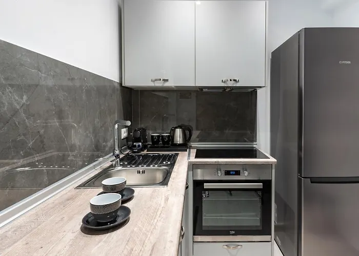 Pounedes Luxury Pefki