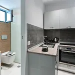 Pounedes Luxury 4*