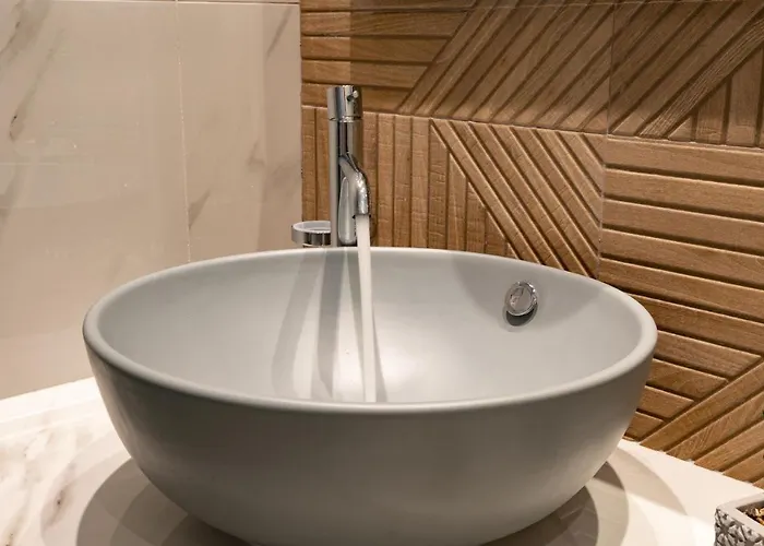 Pounedes Luxury Pefki