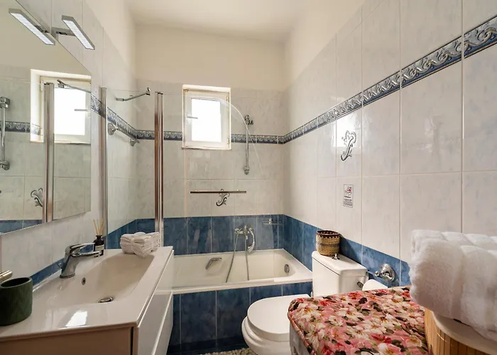 Pounedes Luxury 4* Pefki